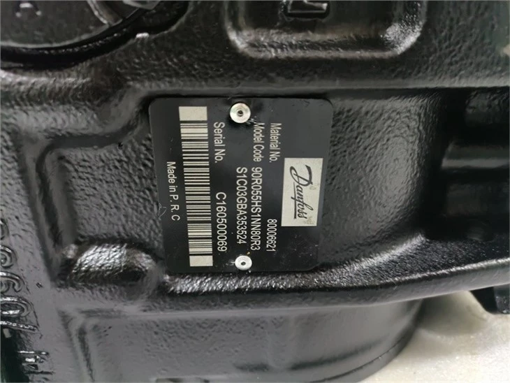 SAUER Dan-foss Piston Pump 90 90R Series 90R055HS1NN80R3S1C03GBA353524 90R055 83039463